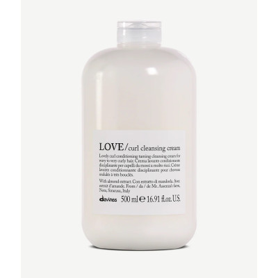 Davines LOVE Curl Cleansing Cream for Wavy and Curly Hair 500ml — Shampoo Davines LOVE Curl Cleansing Cream for Wavy and Curly Hair 500ml — Shampoo